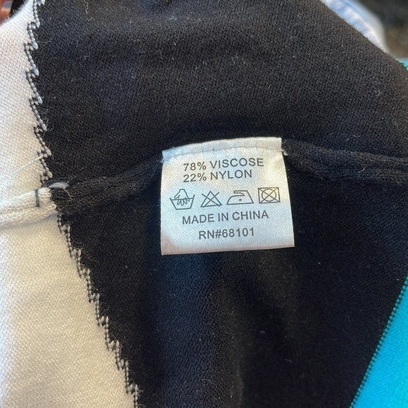 Fontana Colorblock Sleeveless Sweater Top Size Large - Picture 3 of 6